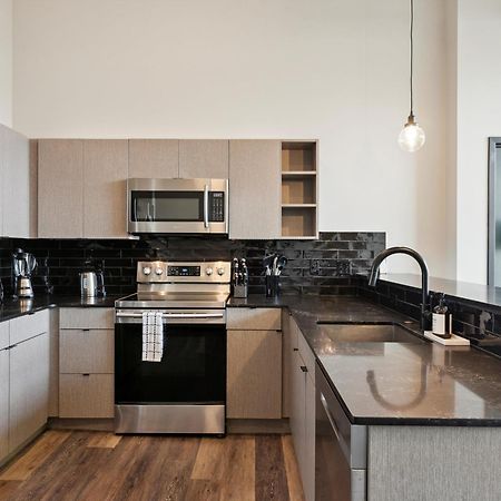 Large 3Br Apts & Studios, Gym, Game Room, Free Street Parking Philadelphia Exterior photo