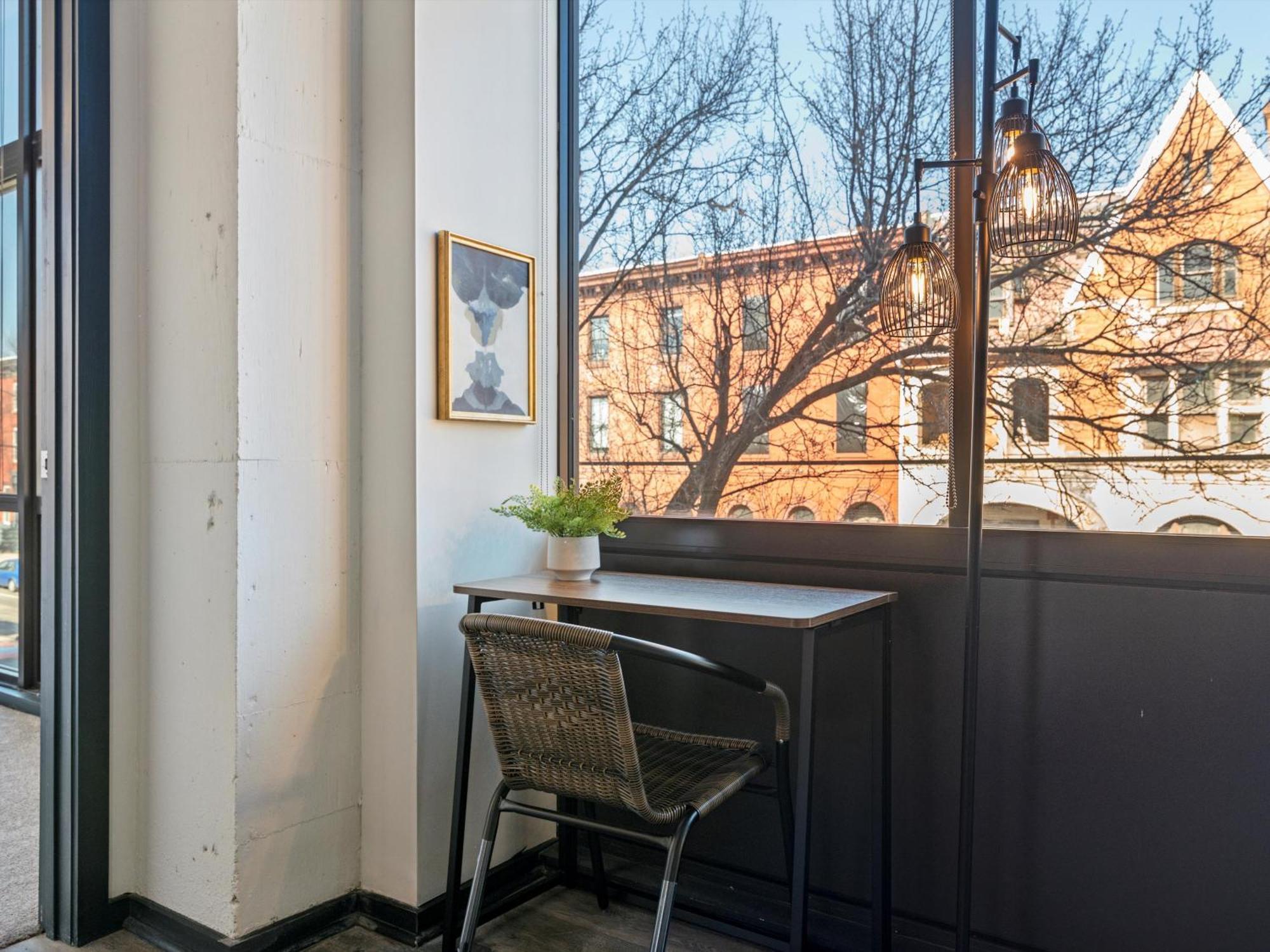 Large 3Br Apts & Studios, Gym, Game Room, Free Street Parking Philadelphia Exterior photo