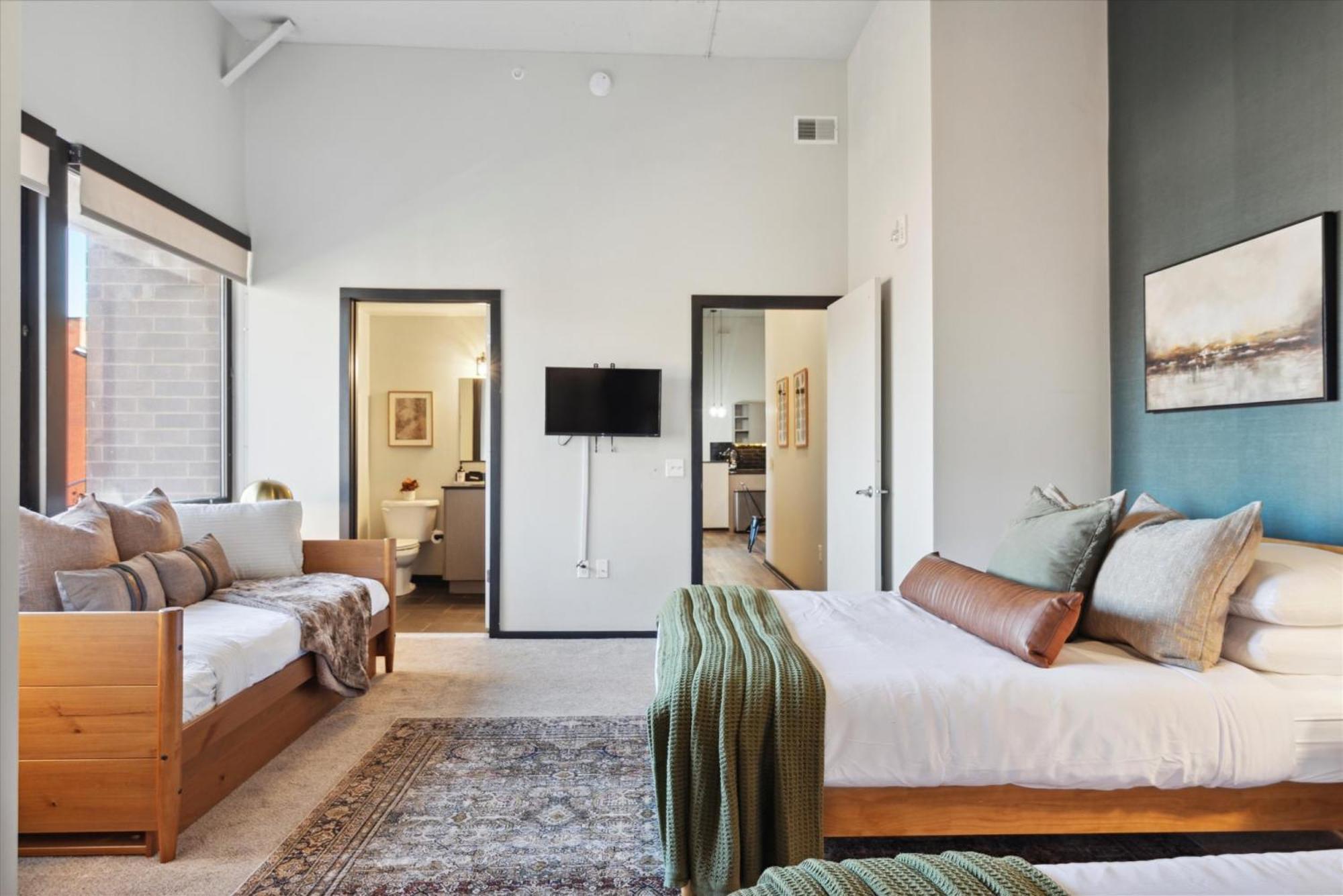 Large 3Br Apts & Studios, Gym, Game Room, Free Street Parking Philadelphia Exterior photo