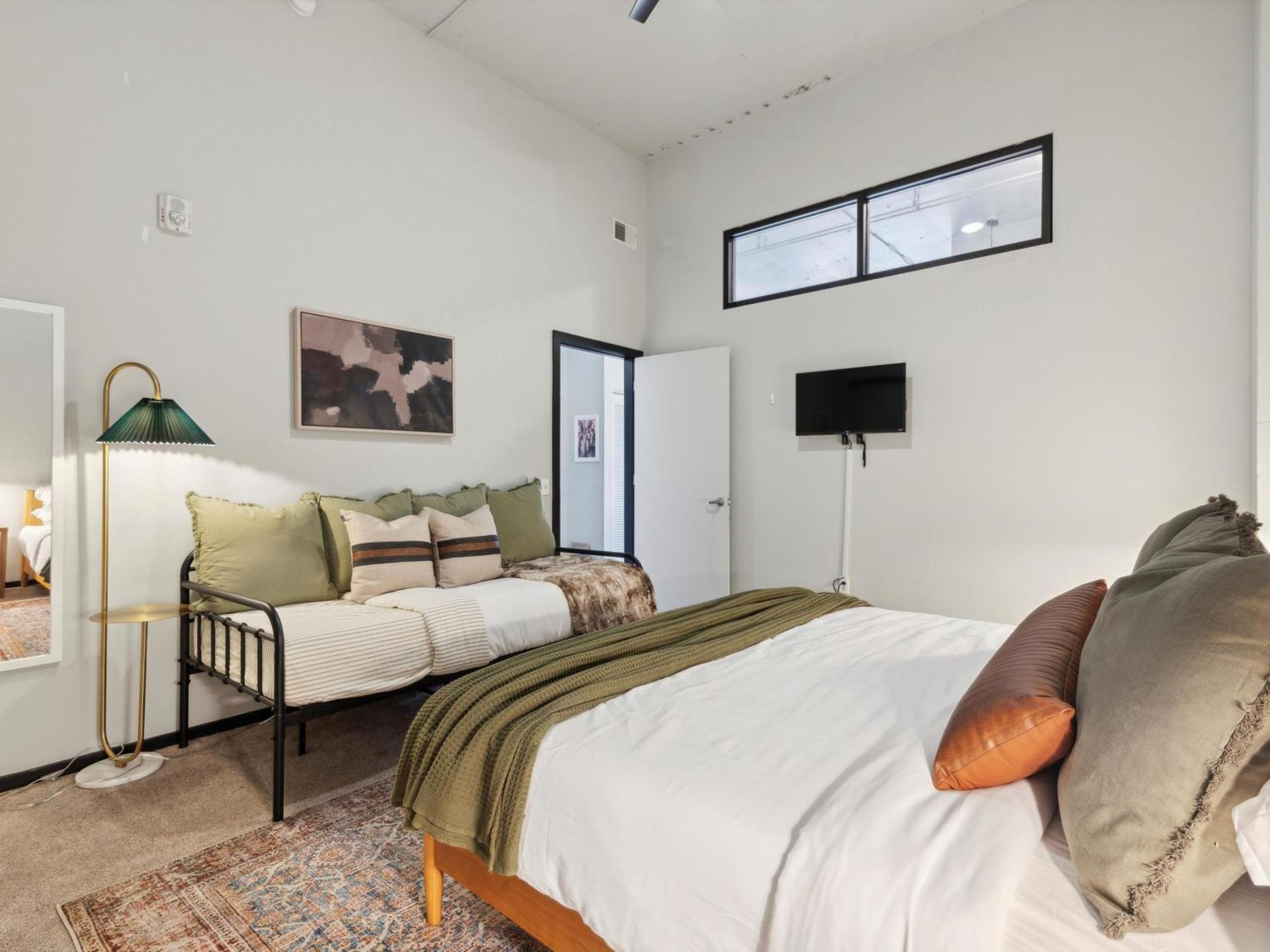 Large 3Br Apts & Studios, Gym, Game Room, Free Street Parking Philadelphia Room photo