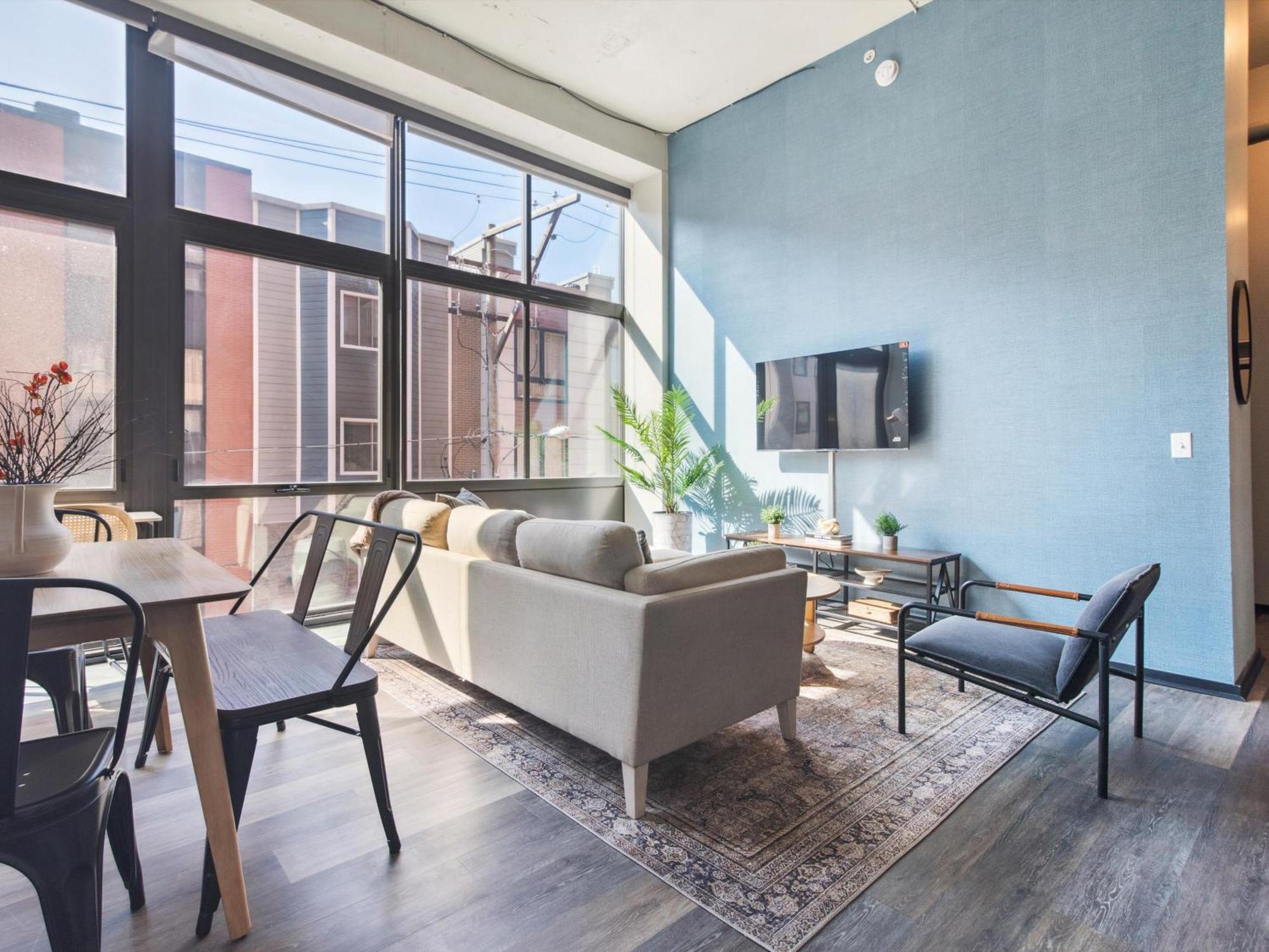 Large 3Br Apts & Studios, Gym, Game Room, Free Street Parking Philadelphia Room photo