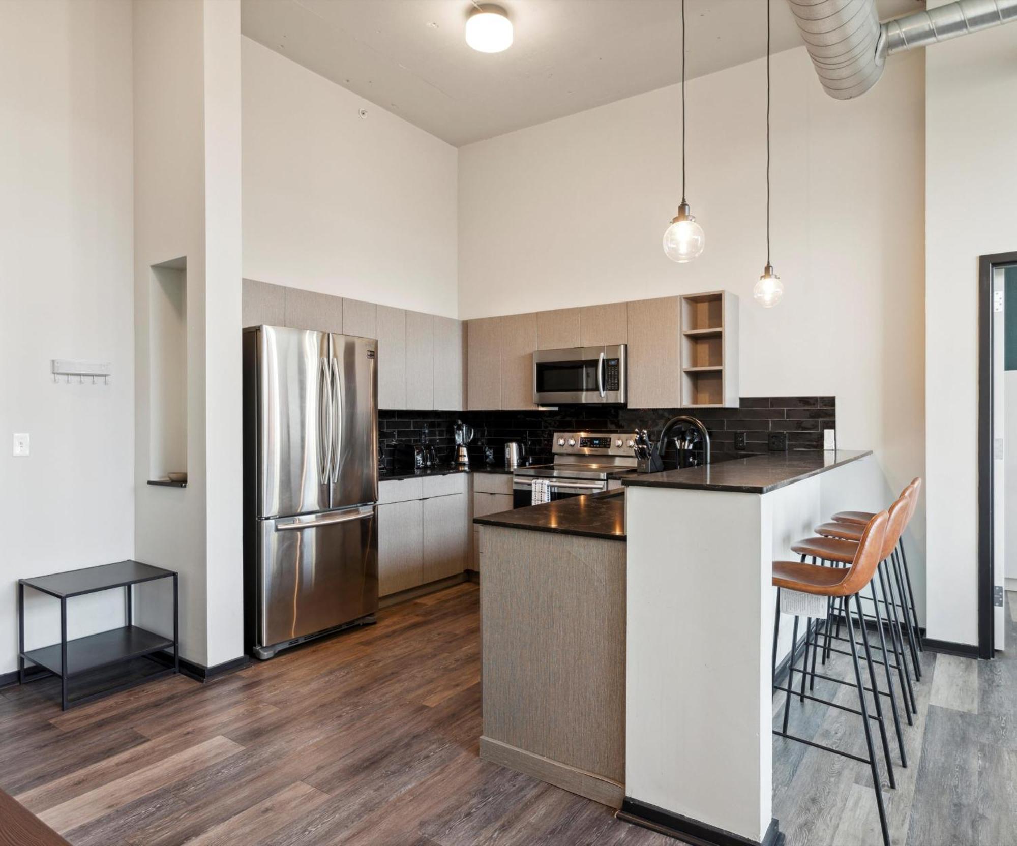 Large 3Br Apts & Studios, Gym, Game Room, Free Street Parking Philadelphia Room photo